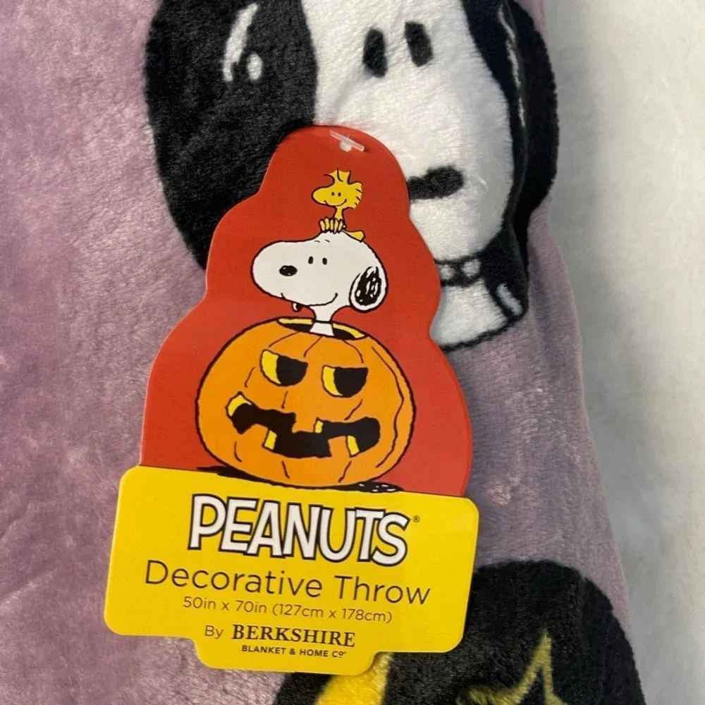 *NEW* Berkshire Peanuts Decorative Throw Blanket - Purple and Black
